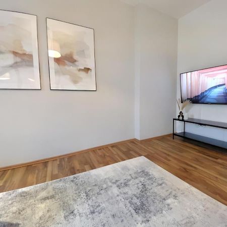 Milpau Recklinghausen1 - Modernes Und Zentrales Premium-Apartment Mit Queensize-Bett, Netflix, Nespresso, Smart-Tv Und Privatparkplatz Buitenkant foto