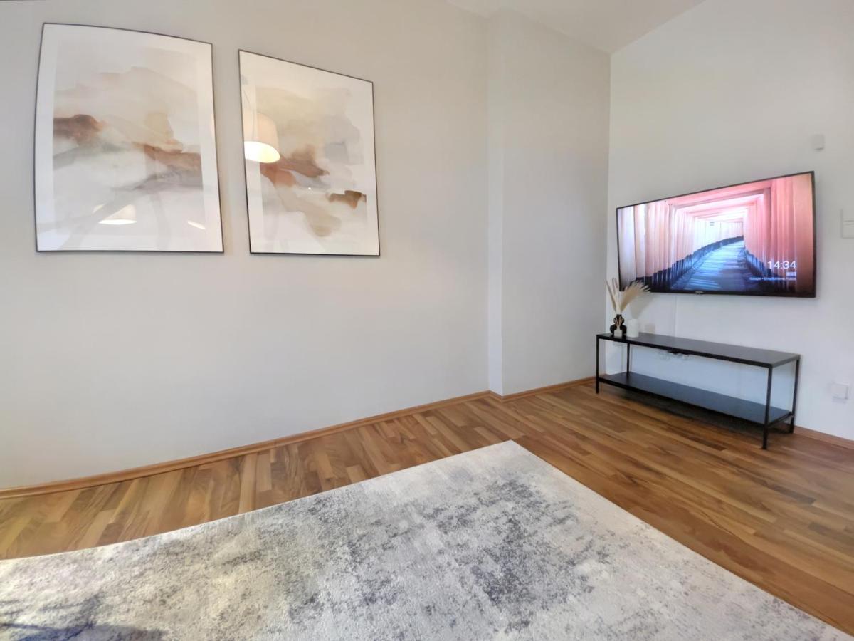 Milpau Recklinghausen1 - Modernes Und Zentrales Premium-Apartment Mit Queensize-Bett, Netflix, Nespresso, Smart-Tv Und Privatparkplatz Buitenkant foto